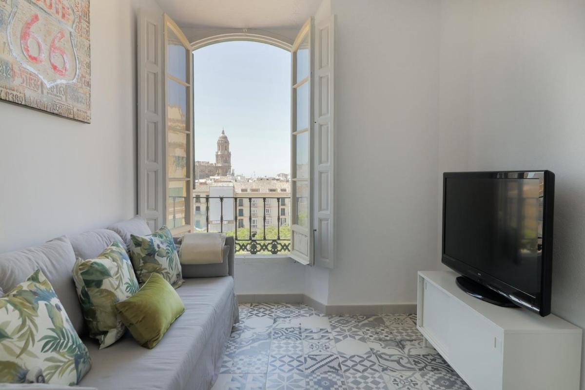 C11 - Cosy 7 Bedrooms In Plaza Merced Malaga Bagian luar foto