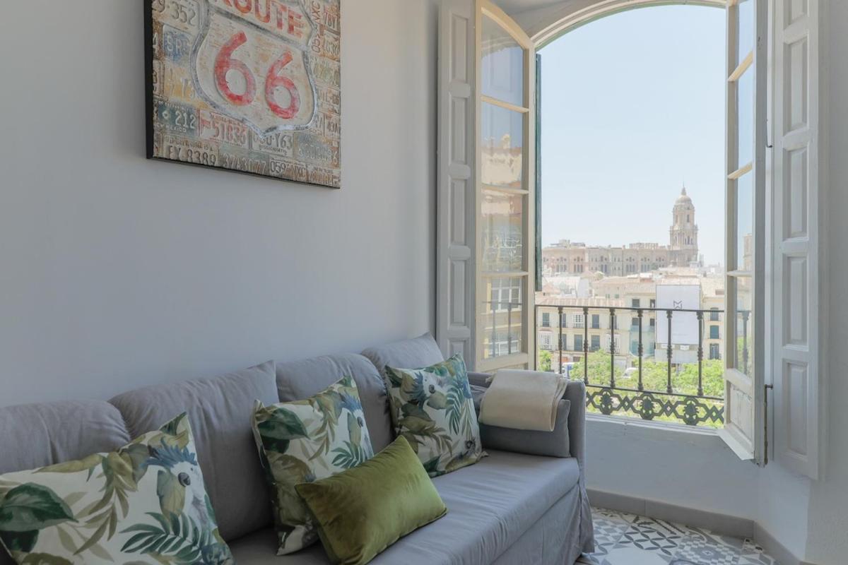 C11 - Cosy 7 Bedrooms In Plaza Merced Malaga Bagian luar foto